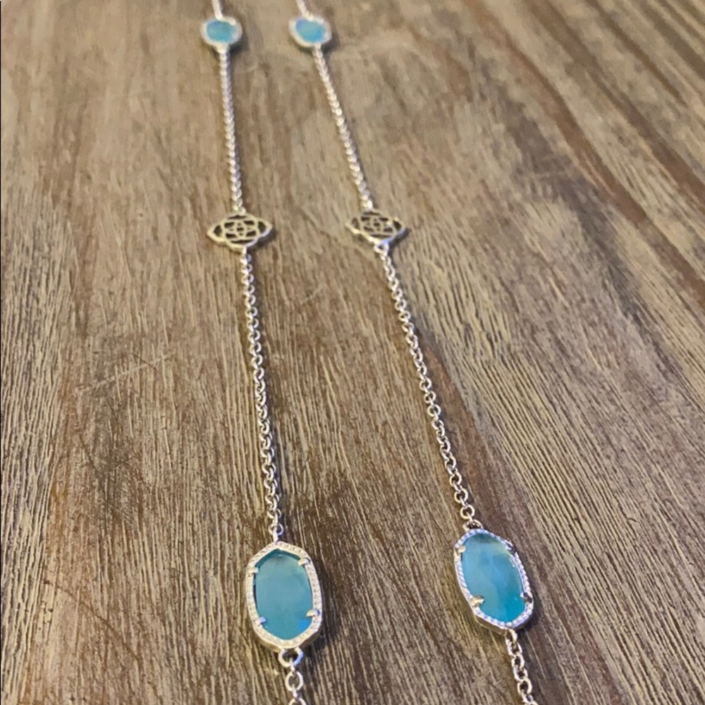 Nearly new Kendra Scott long chain necklace